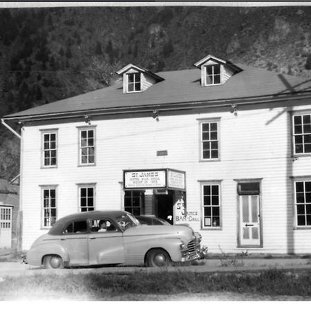 St James Hotel ジョージタウン エクステリア 写真