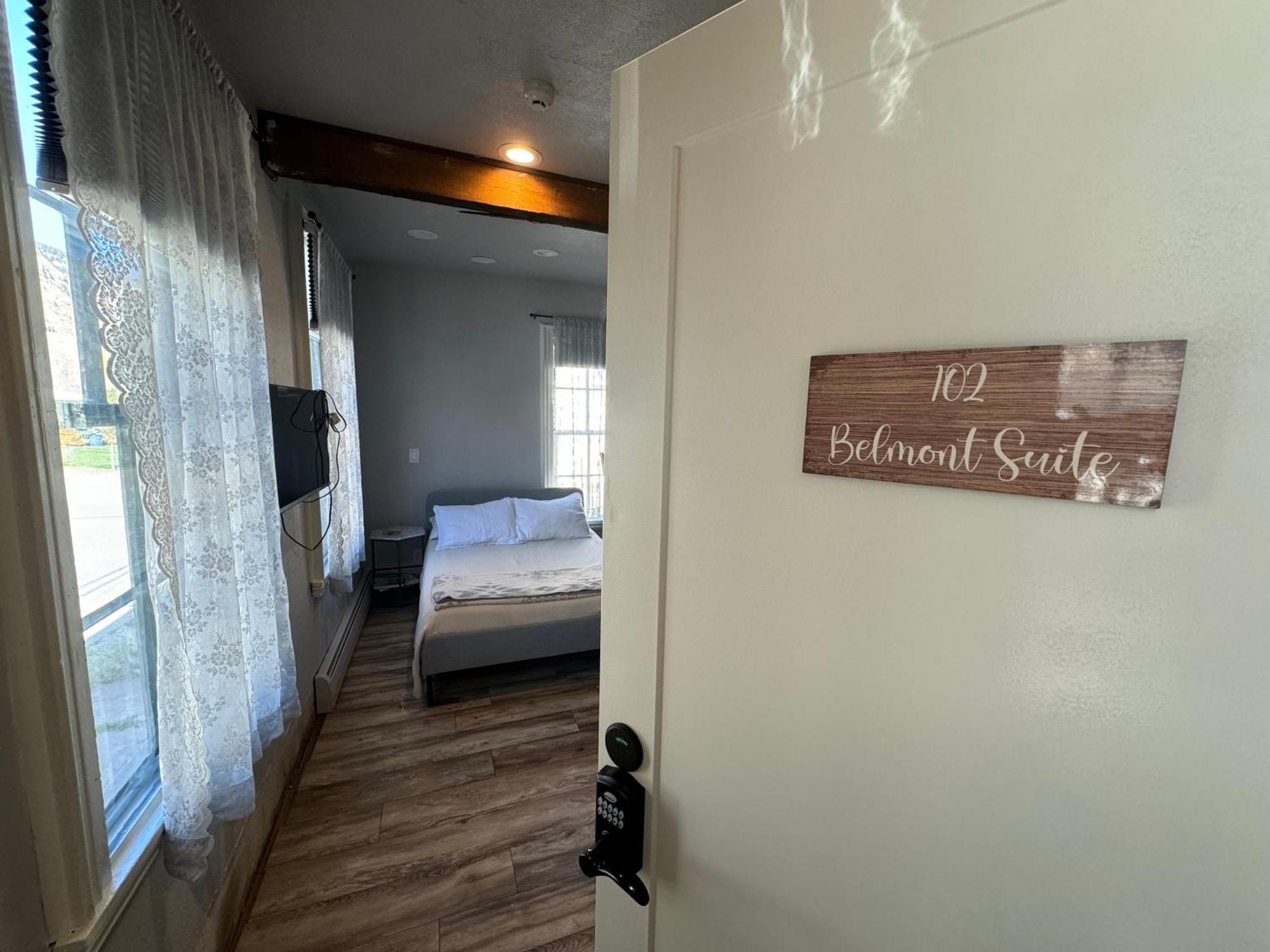 St James Hotel ジョージタウン エクステリア 写真